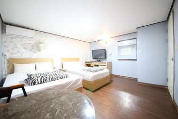 Motel Sillim Holiday