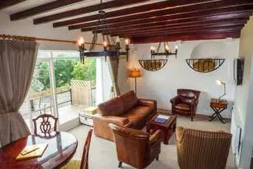 هتل Château Rhianfa