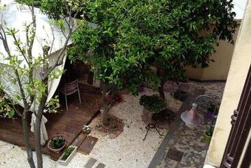 Отель La Corte Di Lucina