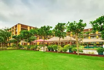 هتل Mayfair Waves