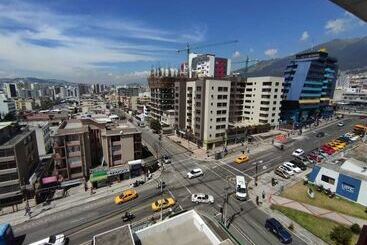 Val Hotel Santamaria Quito