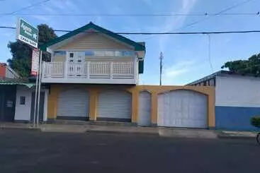 Aamiaismajoitus (B&B) Casa Saer