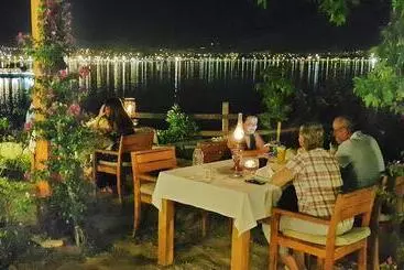 Ece Hotel Sovalye Island