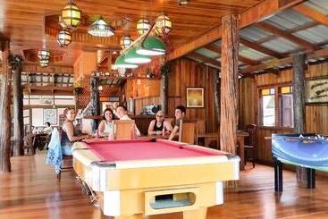 Hotelli J.holiday Inn Krabi