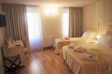 Hotel Volterra In Superior