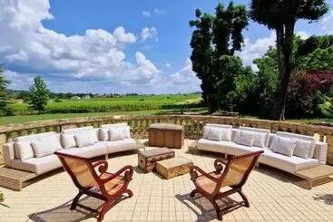 Hotelli Chateau Tanesse De Tourny