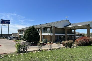 فندق على الطريق Executive Inn