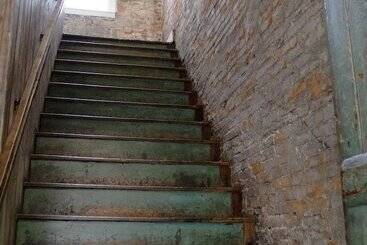 Bischoff Inn   Former 1870 Furniture Factory Now 5 Room Boutique