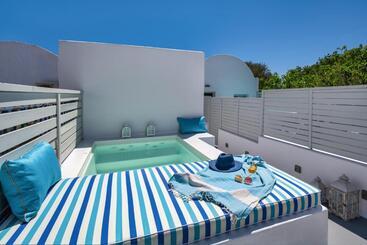 Hotel Amoramelia Suites