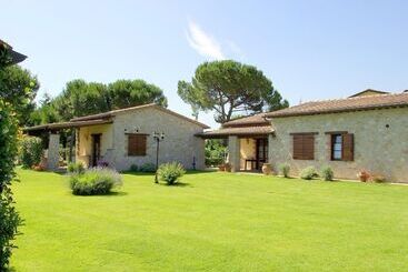 Inviting Cottage In Marsciano With Private Terrace