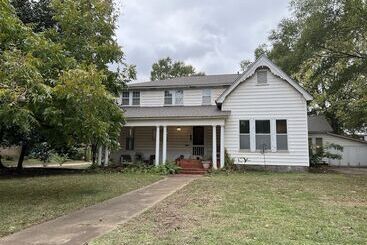 La Pension Nacogdoches