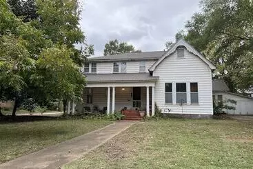 La Pension Nacogdoches
