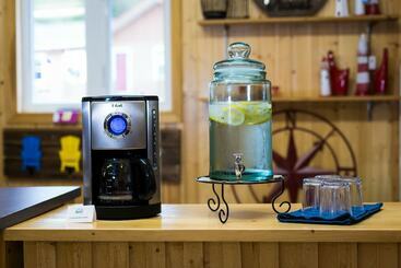 Middle Brook Cottages & Chalets