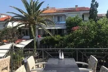 Majatalo Guesthouse Punta Mira   Beachfront