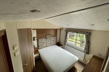 レジデンス 2 Bedroom Parkhome In Uddingston, Glasgow