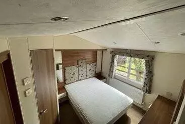 Residenssi 2 Bedroom Parkhome In Uddingston, Glasgow