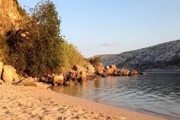 Residenssi Luxurious Seafront Villa In Rab