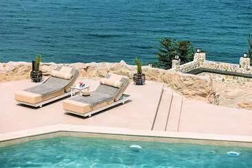 Hotel Akrotiri Olympus Luxury Suites   Adults Only