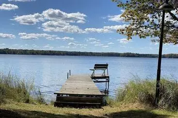 コテージ Two Bear Lodge On Lost Land Lake