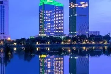 Sanding New Century Grand Hotel Yiwu