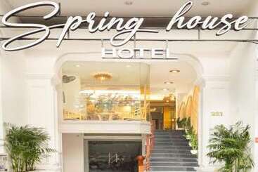 هتل Spring House Saigon Central Park
