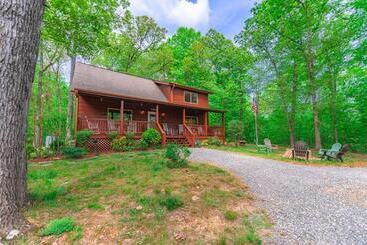 별장 Firefly Pristine Mountain Cabin With Hot Tub Screened Porch Fire Pit Wifi