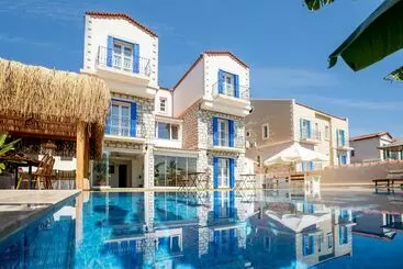هتل Alacati Fora Bella
