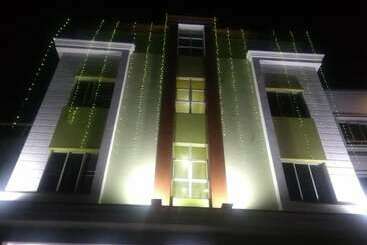 בית מלון כפרי Goroomgo Viram Patna