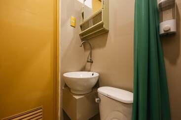 Hotel Oyo 856 City Stay Inns Slex Makati