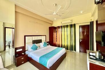 Hotel Sumedha G Village Resort And Spa