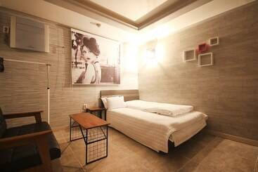 Motel Geochang Hwangsil