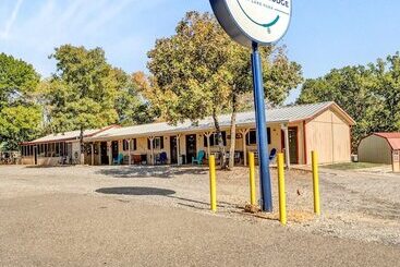 Motel Reel Inn And Lodge