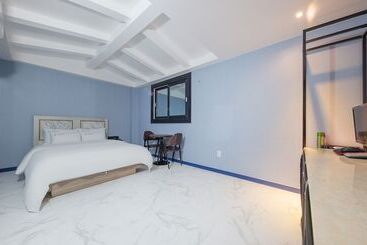 מוטל Suwon Hotel Coco