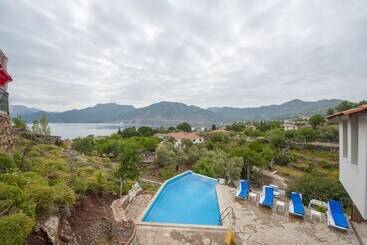 פנסיון Mavi Melek