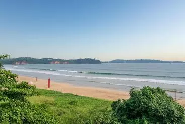 Hotelli Outpost Weligama Beachfront