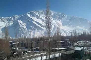 هتل Snowland Palace Skardu