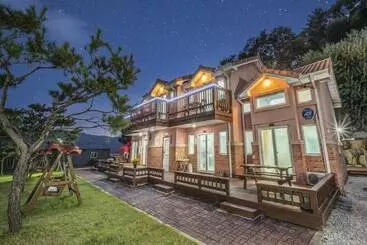 Pocheon Swimpyo Pension