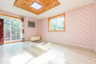 Gurye Dandelion Travel Pension