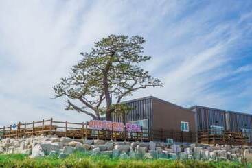 Pohang Sea And Tree Pension