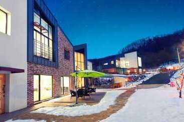 Yangpyeong Pension Abc Pool Villa