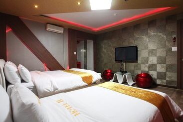 Motel Taebaek M