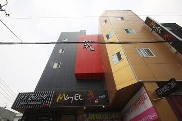 Motel Yeongcheon Hyu