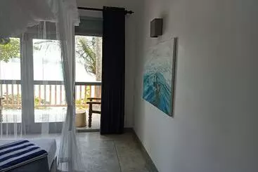 Hotel Cool Vibes Beach House