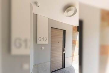 Hotel Neonz Resort & Club