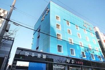 Motel Tongyeong Wow