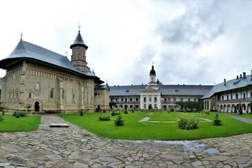 Пансион Gradinile Romane