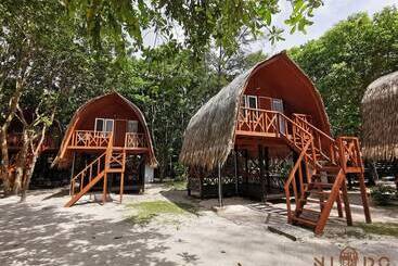 Hotel Nido Mantanani Lodge