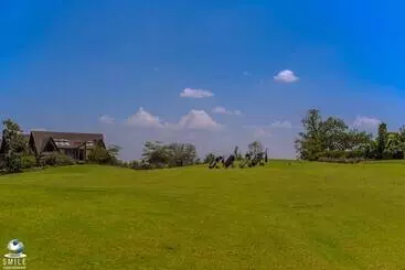 هتل Thika Greens Golf Resort