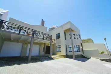 پانسیون Blue Lily Langstrand Self Catering