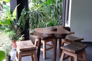 Pensió Renaya Griya Guesthouse